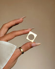 LIKE FITTING A SQUARE PEG IN A ROUND HOLE BUT SOMEHOW, IT WORKS // VINTAGE SQUARE STACKING BAND