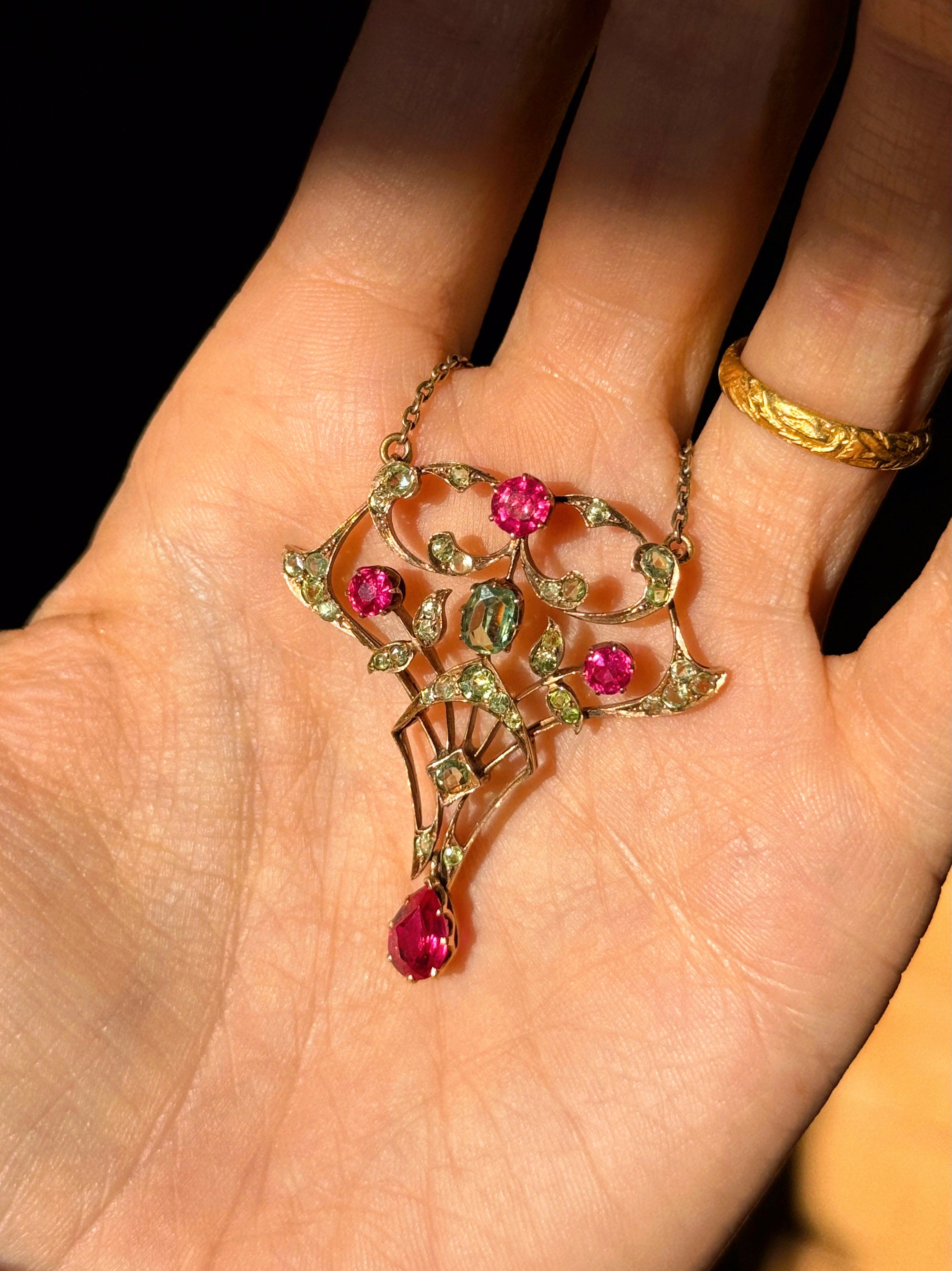 SISTER SUFFRAGETTE // BELLE ÈPOQUE ERA ART NOUVEAU NECKLACE