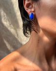 I CAN FIND MOMENTS THAT SPARKLE NO MATTER WHERE I GO // VINTAGE LAPIS EARRINGS IN 18K GOLD