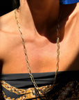 YOU CLIP BUT BY BIT AND THEN YOU'VE GOT A WHOLE NEW THING HAPPENING // EXTRA LONG PAPERCLIP CHAIN