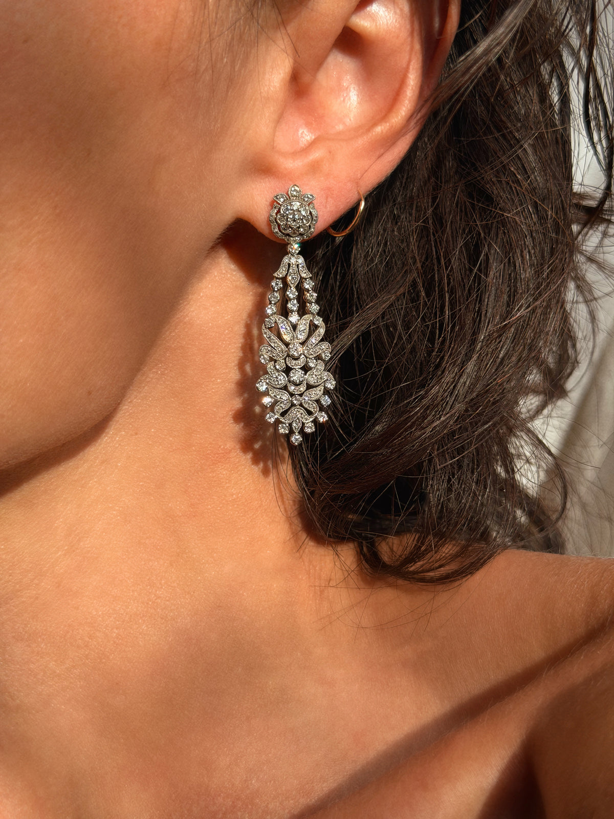 THE WAY THESE DIAMONDS GLOW SO SOFTLY MAKE ME DREAM OF SOFT KISSES ON HER NECK // ANTIQUE ROMANTIC DIAMOND GARLAND EARRINGS