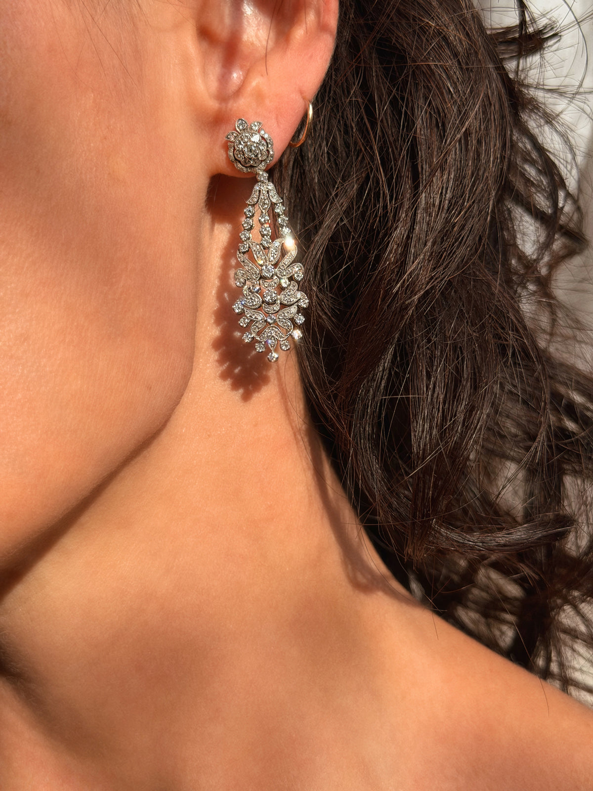 THE WAY THESE DIAMONDS GLOW SO SOFTLY MAKE ME DREAM OF SOFT KISSES ON HER NECK // ANTIQUE ROMANTIC DIAMOND GARLAND EARRINGS