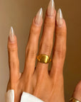 A SHIELD FOR A LEGACY TO BE WRITTEN UPON // 15K GOLD ANTIQUE SHIELD SIGNET