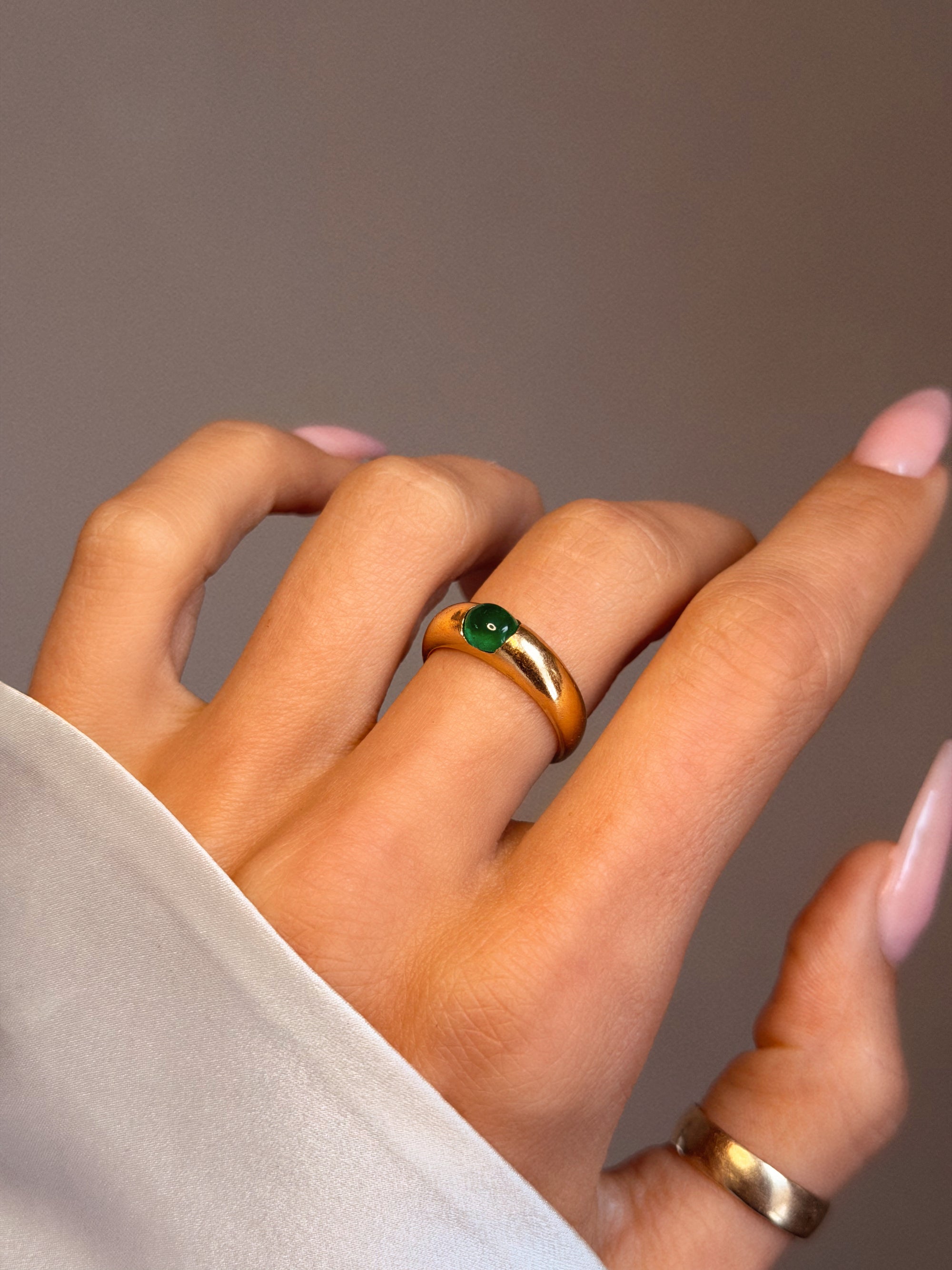 JUST PLACE IT ON YOUR TONGUE AND YOU'LL SOON SEE // EMERALD CABOCHON GUMDROP RING