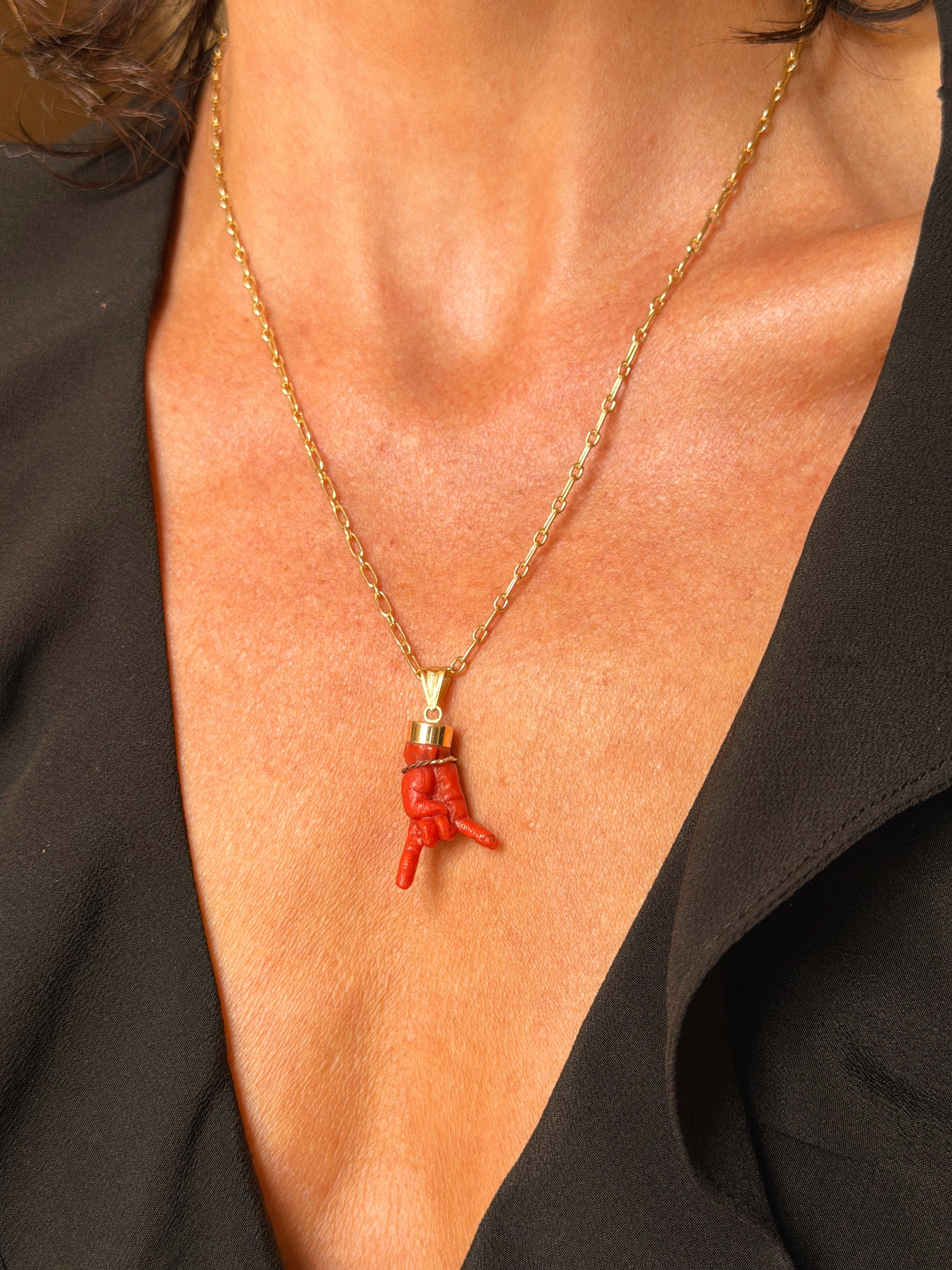I AM DIVINELY PROTECTED AND SURROUNDED BY ALL THAT IS GOOD // ITALIAN CORAL EVIL EYE TALISMAN