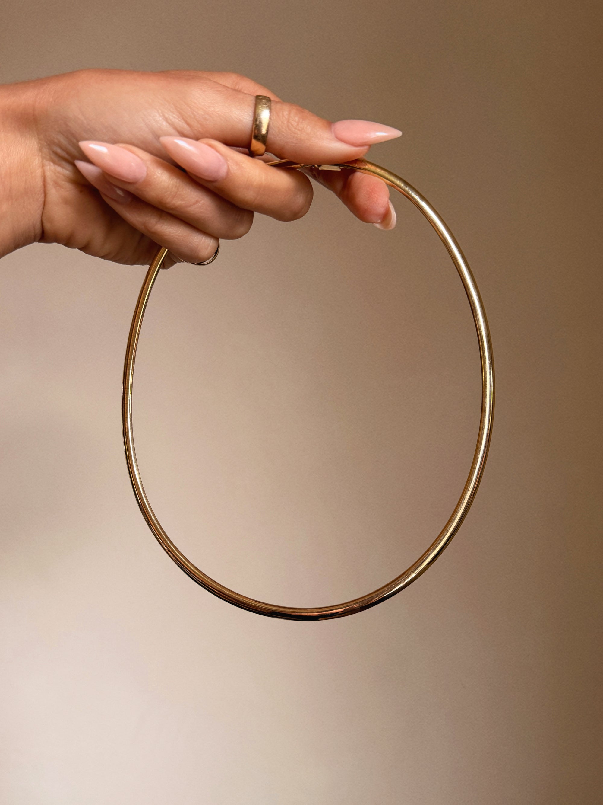 MY LIFE IS COMING AROUND FULL CIRCLE // VINTAGE GOLD OMEGA COLLAR