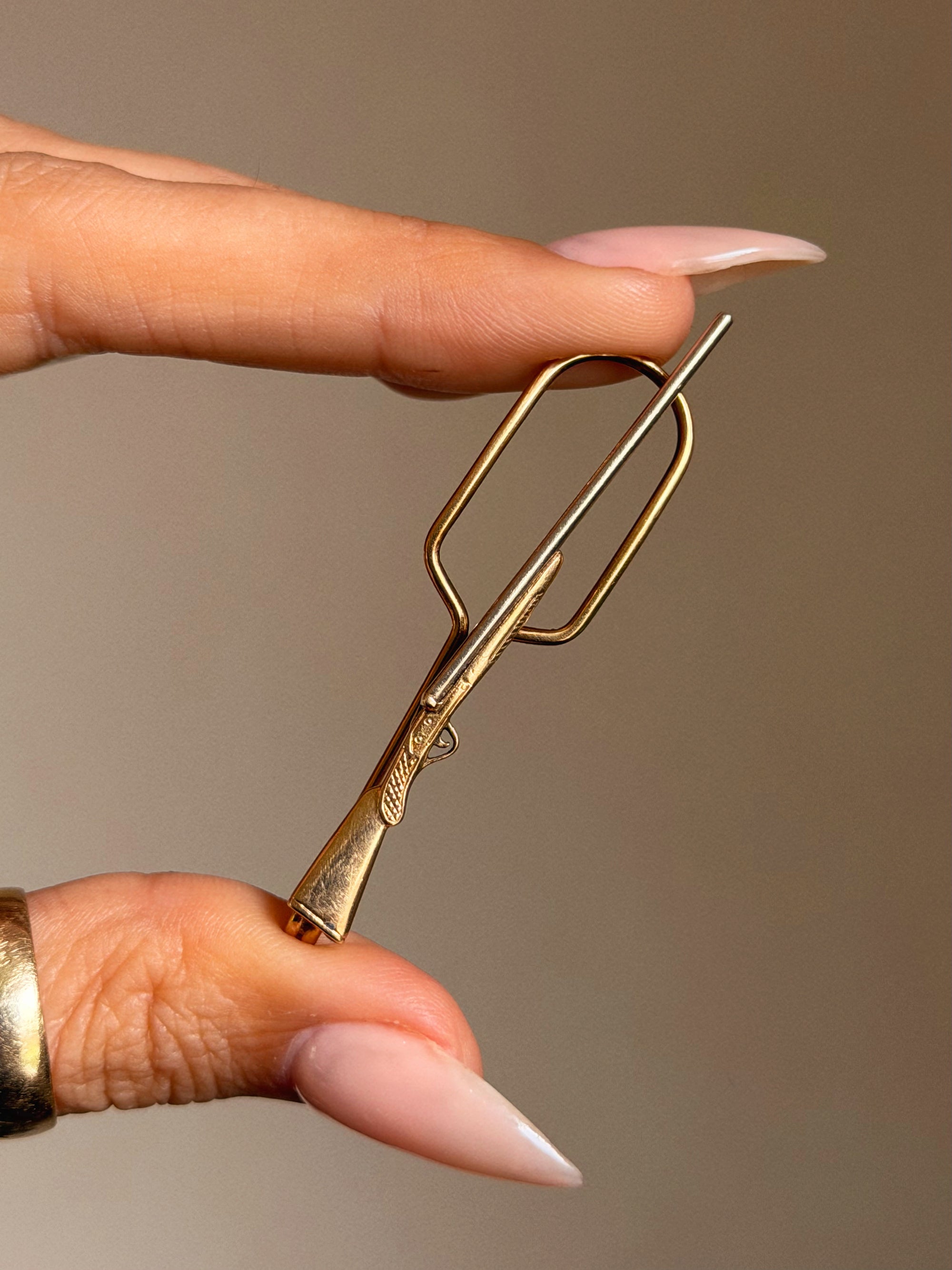 THIS IS A STICK UP // 1960's RIFLE MONEY CLIP