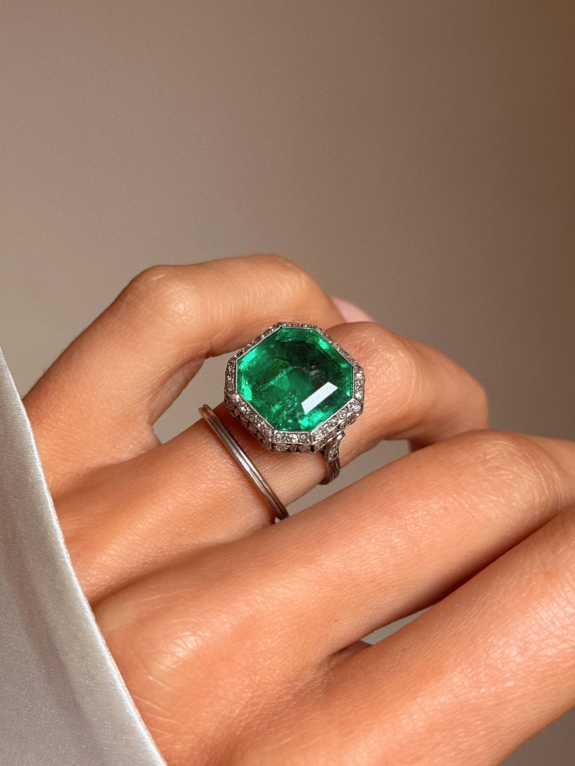A LIFE, A BEAUTIFUL LIFE IS MINE FOR THE HAVING // SPECTACULAR ORIGINAL BELLE ÉPOQUE ERA EMERALD AND DIAMOND RING