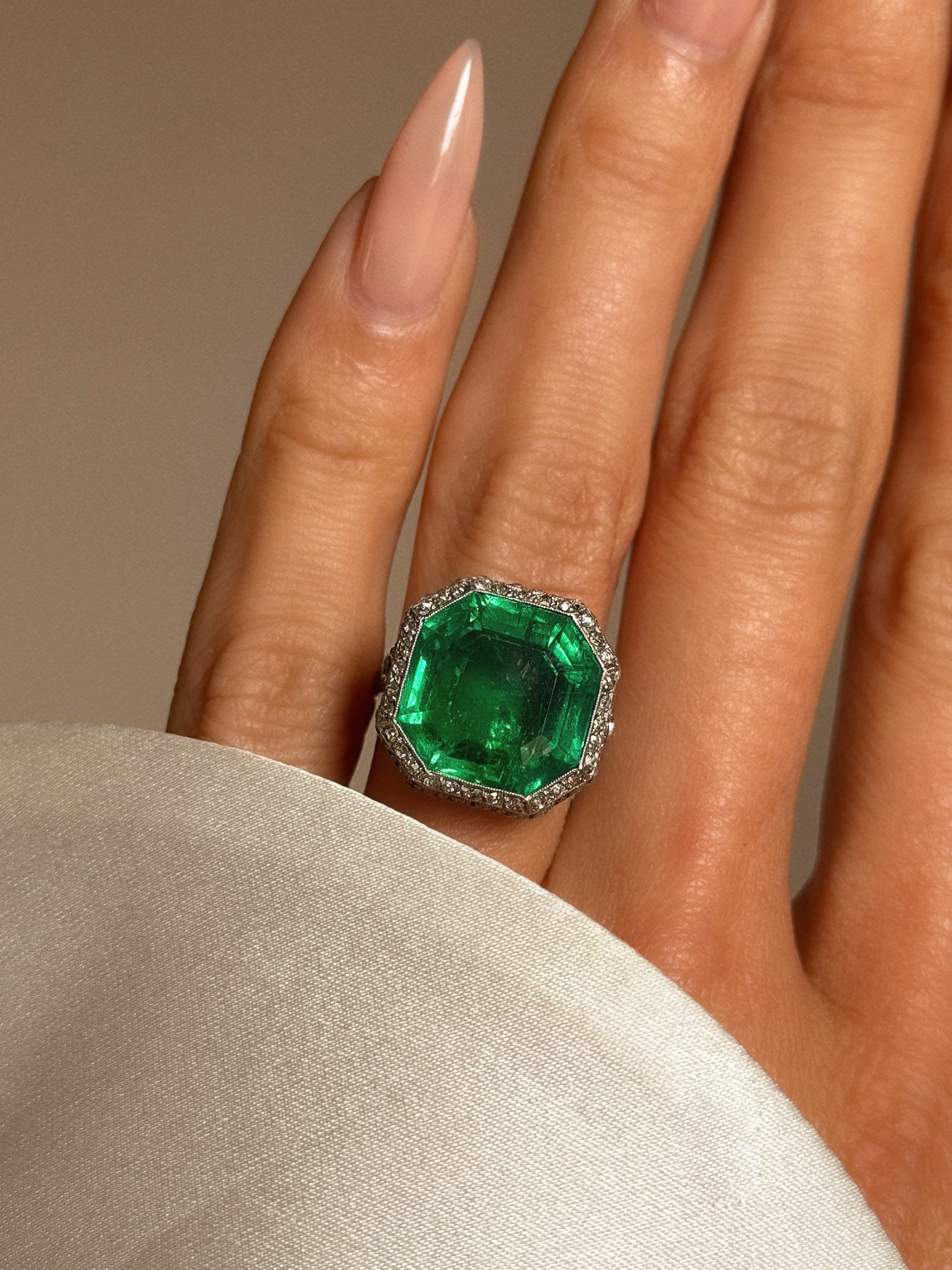 A LIFE, A BEAUTIFUL LIFE IS MINE FOR THE HAVING // SPECTACULAR ORIGINAL BELLE ÉPOQUE ERA EMERALD AND DIAMOND RING