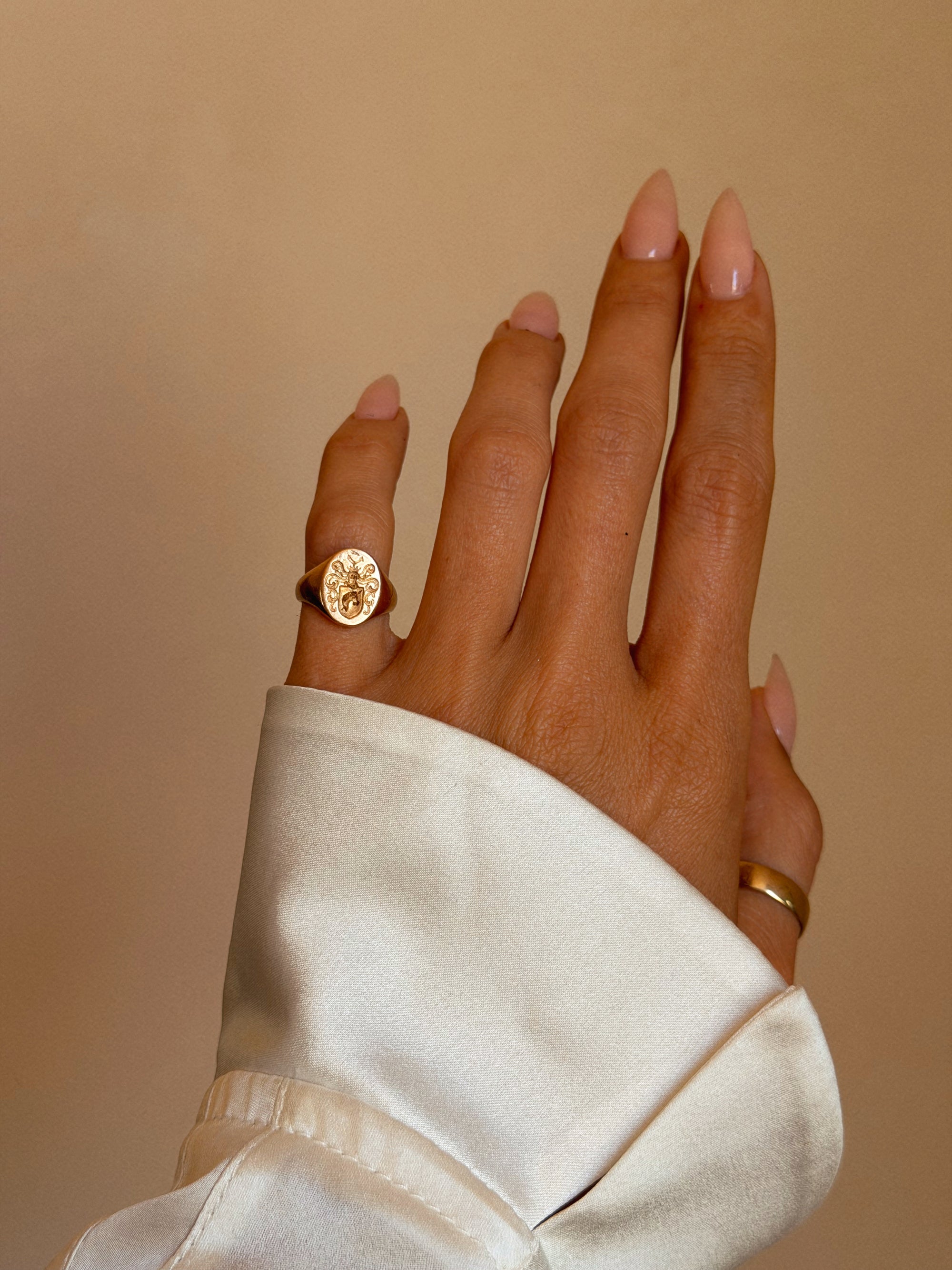 OF DRAGONS AND UNICORNS AND FINDING ADVENTURE WHEREVER YOU GO // ANTIQUE FRENCH CREST SIGNET RING
