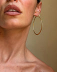 YOU SWAY AND CURVE LIKE THE LOW BRANCHES OF A WILLOW TREE // VINTAGE 18K GOLD HOOPS