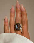A NEMEAN LION FOR THE PATH TOWARDS OLYMPUS // GEORGIAN BANDED AGATE CAMEO OF HERCULES AND THE NEMEAN LION