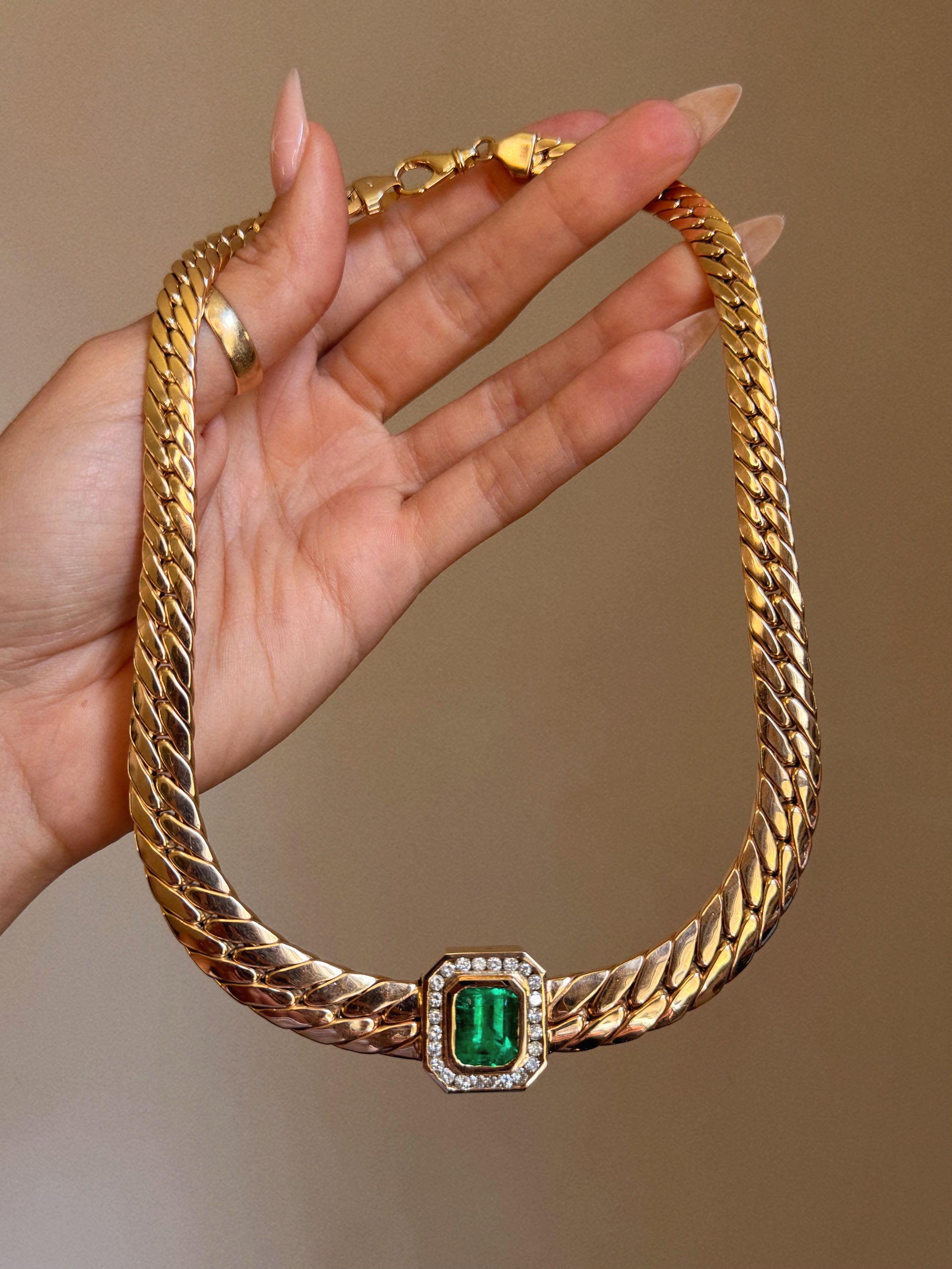 TAKE MY BREATH AWAY // INCREDIBLE BOLD 80'S EMERALD AND DIAMOND COLLAR NECKLACE