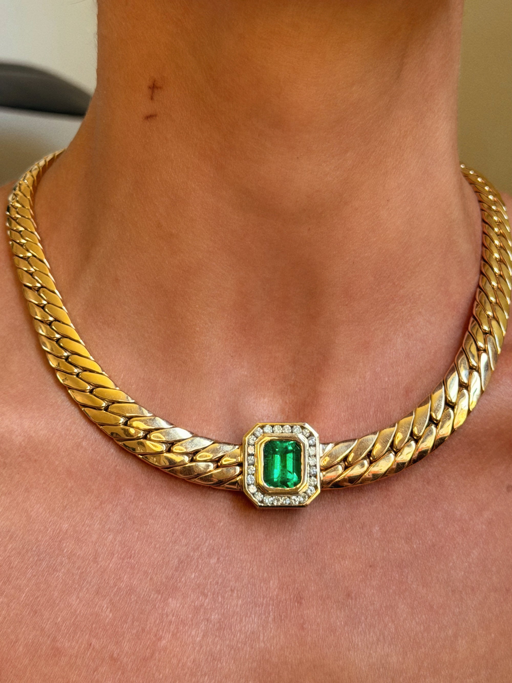 TAKE MY BREATH AWAY // INCREDIBLE BOLD 80'S EMERALD AND DIAMOND COLLAR NECKLACE