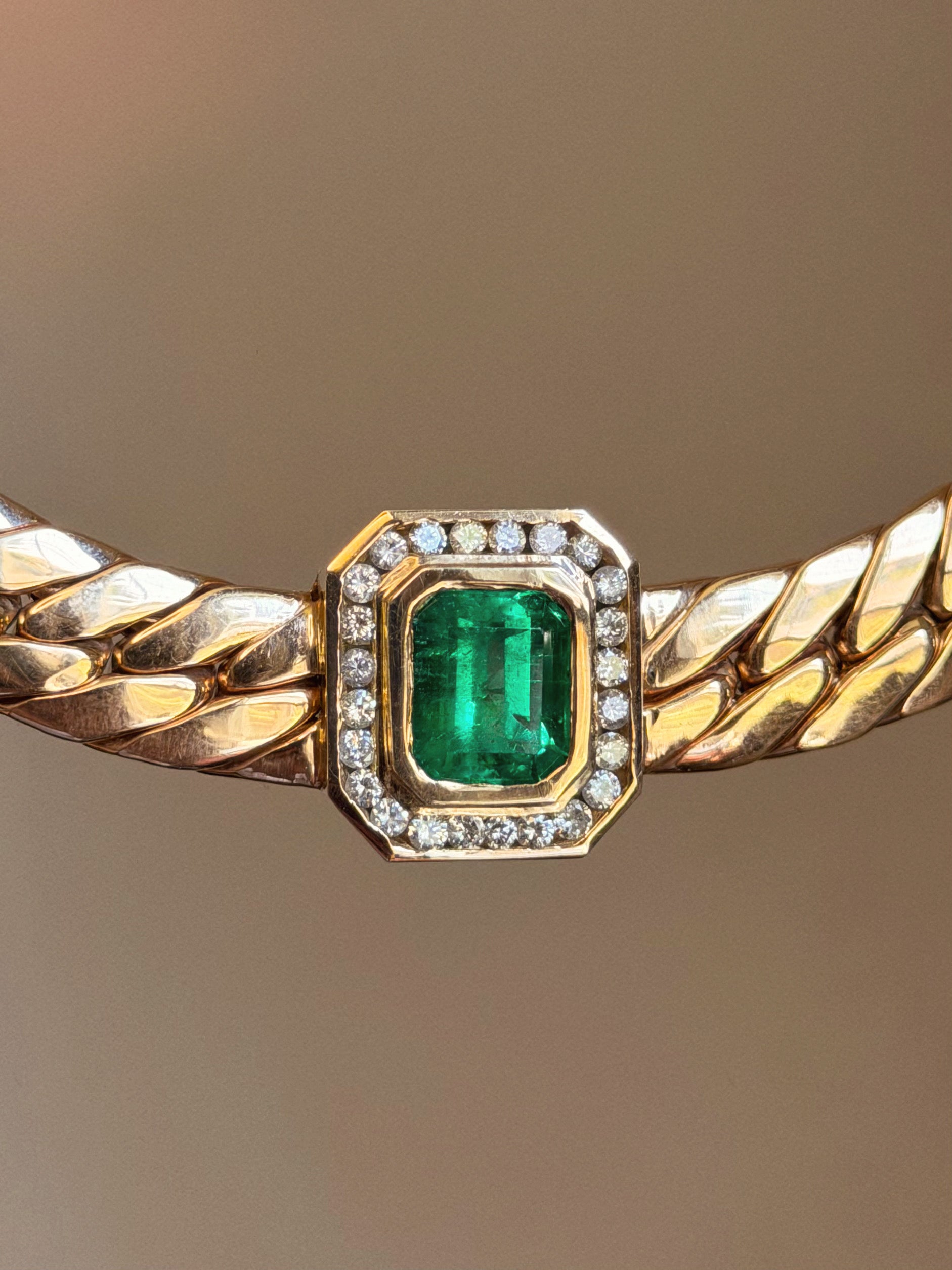 TAKE MY BREATH AWAY // INCREDIBLE BOLD 80'S EMERALD AND DIAMOND COLLAR NECKLACE