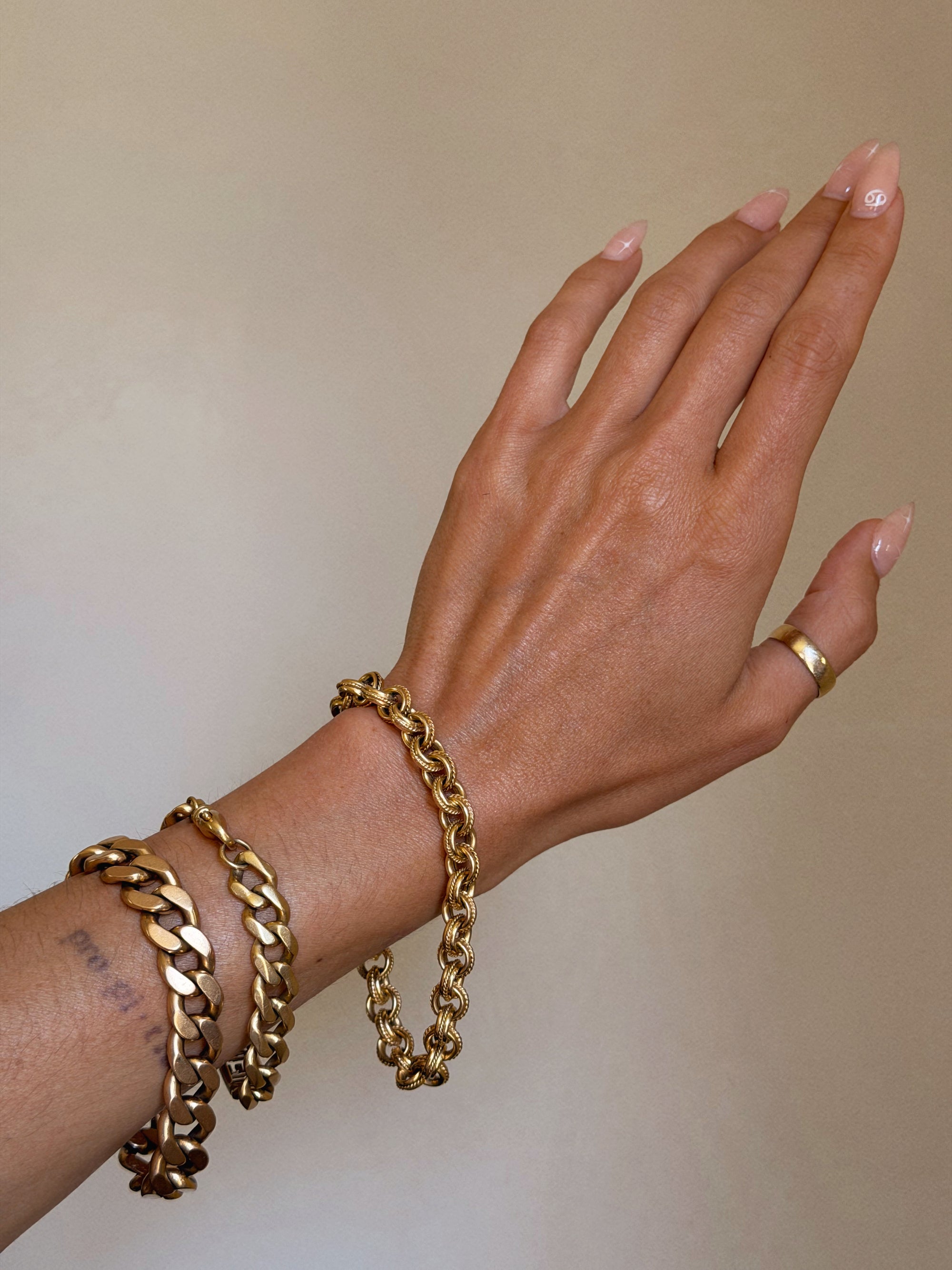 A BADDIE IN A BELCHER // VINTAGE BELCHER ROLO BRACELET