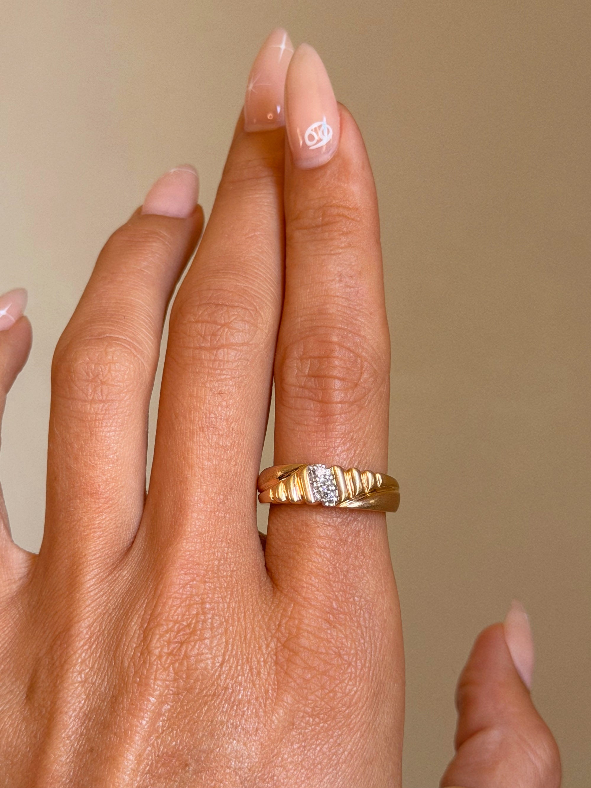 THE RIPPLE EFFECT OF KNOWING YOU HAS CHANGED MY ENTIRE BEING // VINTAGE GOLD WEDDING BAND