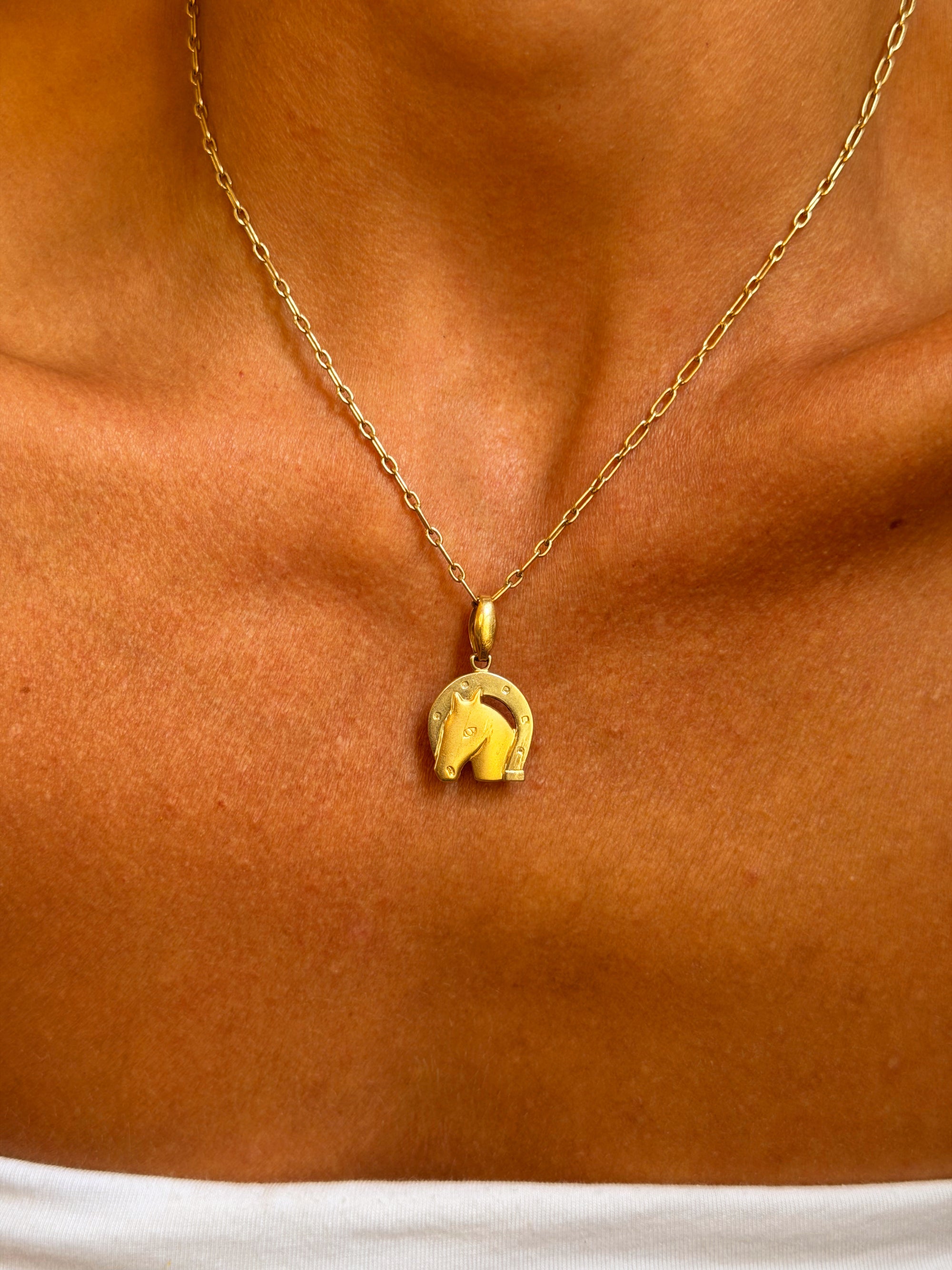 TAKE A RIDE AND GET LUCKY // 18K GOLD HORSE AND HORSESHOE PENDANT