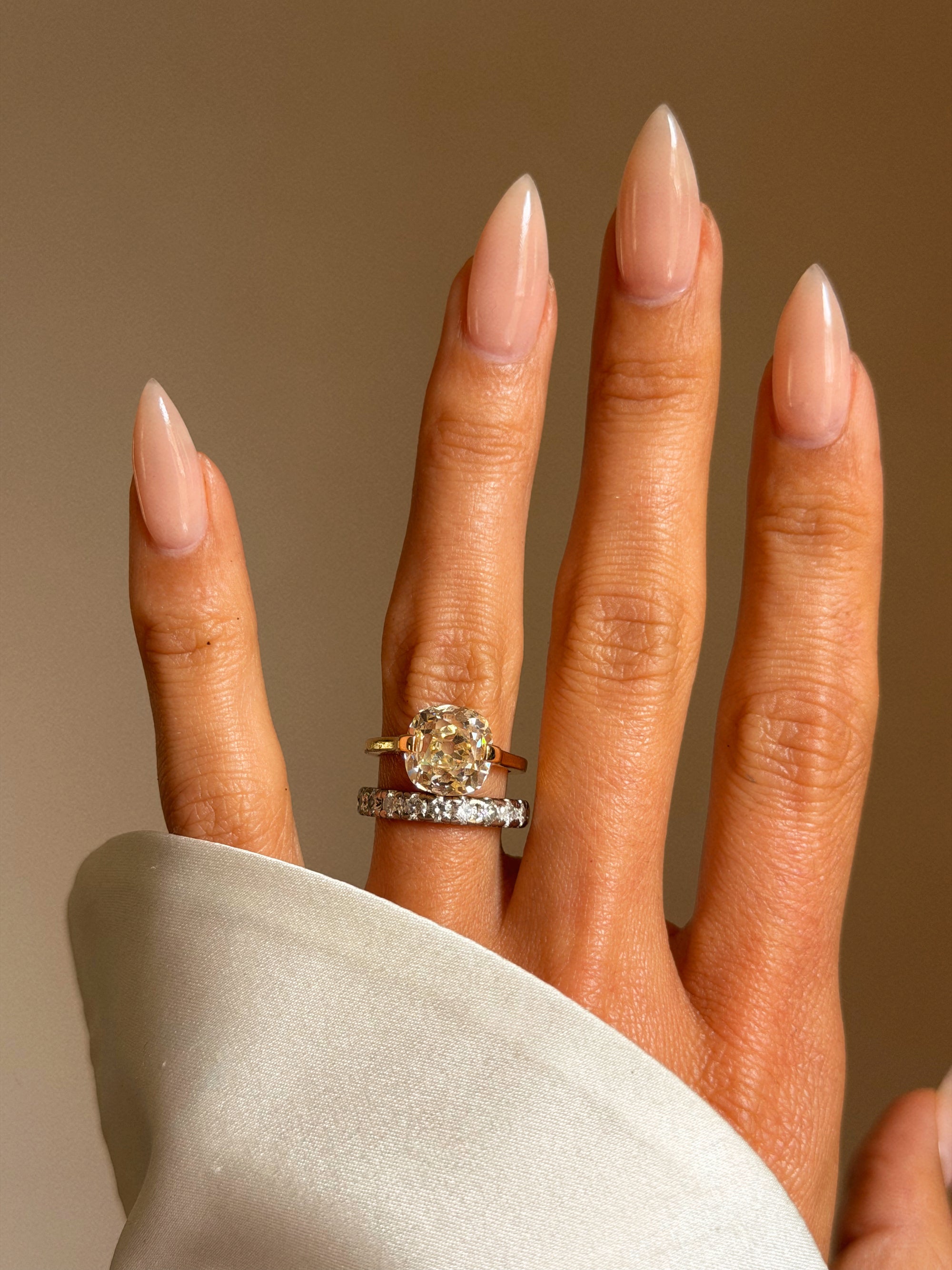 I LIKE MY STACKS STURDY AND SOLID // VINTAGE DIAMOND ETERNITY BAND