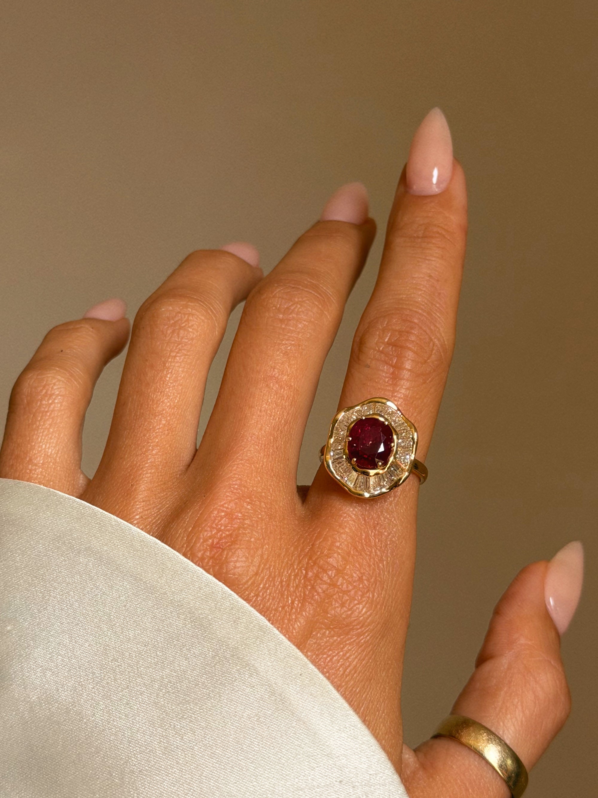 I WATCHED HER DANCE AND MY HEART FELT LIKE THE RIPEST OF APPLES // VINTAGE NO HEAT RUBY BALLERINA RING