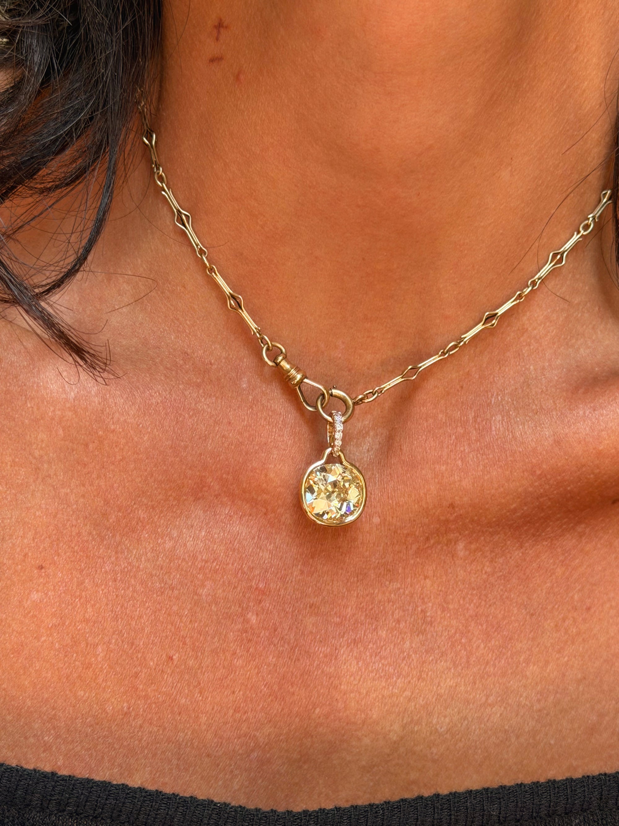 OF ICARUS AND CRAVING THE FEELING OF YOUR SKIN KISSING THE SUN // STUNNING 7.10CT OLD EUROPEAN CUT DIAMOND PENDANT