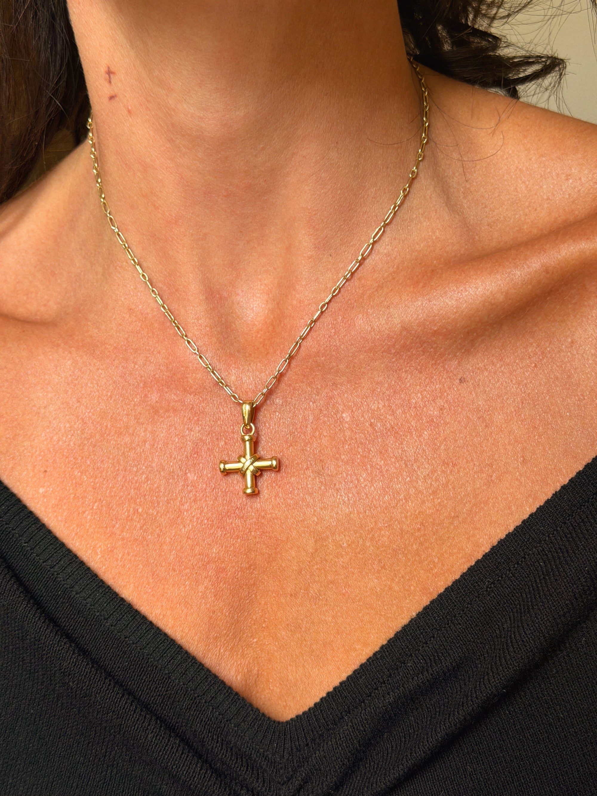 MY FAITH IN HUMANITY IS SOLID AND GOLDEN // VINTAGE BVLGARI CROSS PENDANT