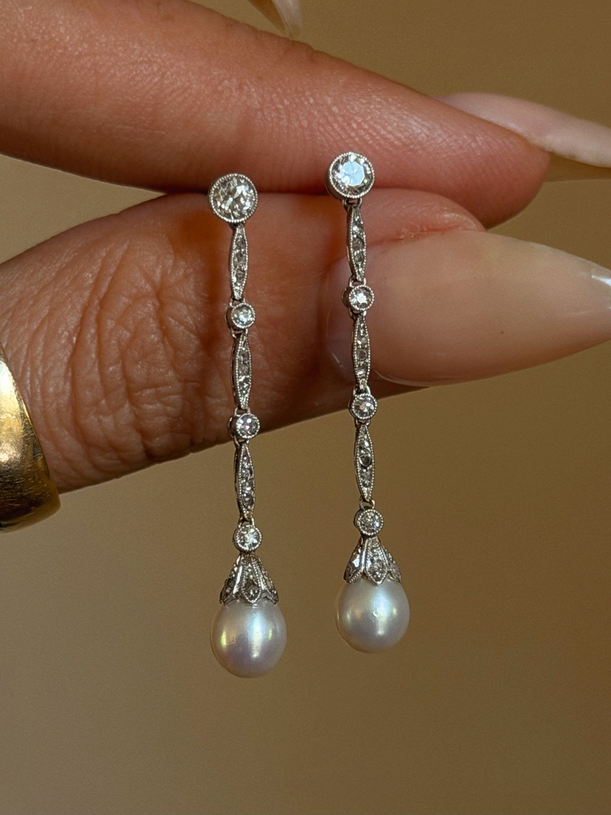 OF SOFTLY KISSING THE TEARS FROM YOUR EYES, PRECIOUS LIKE PEARLS // LOVELY ART DECO PEARL AND DIAMOND EARRINGS