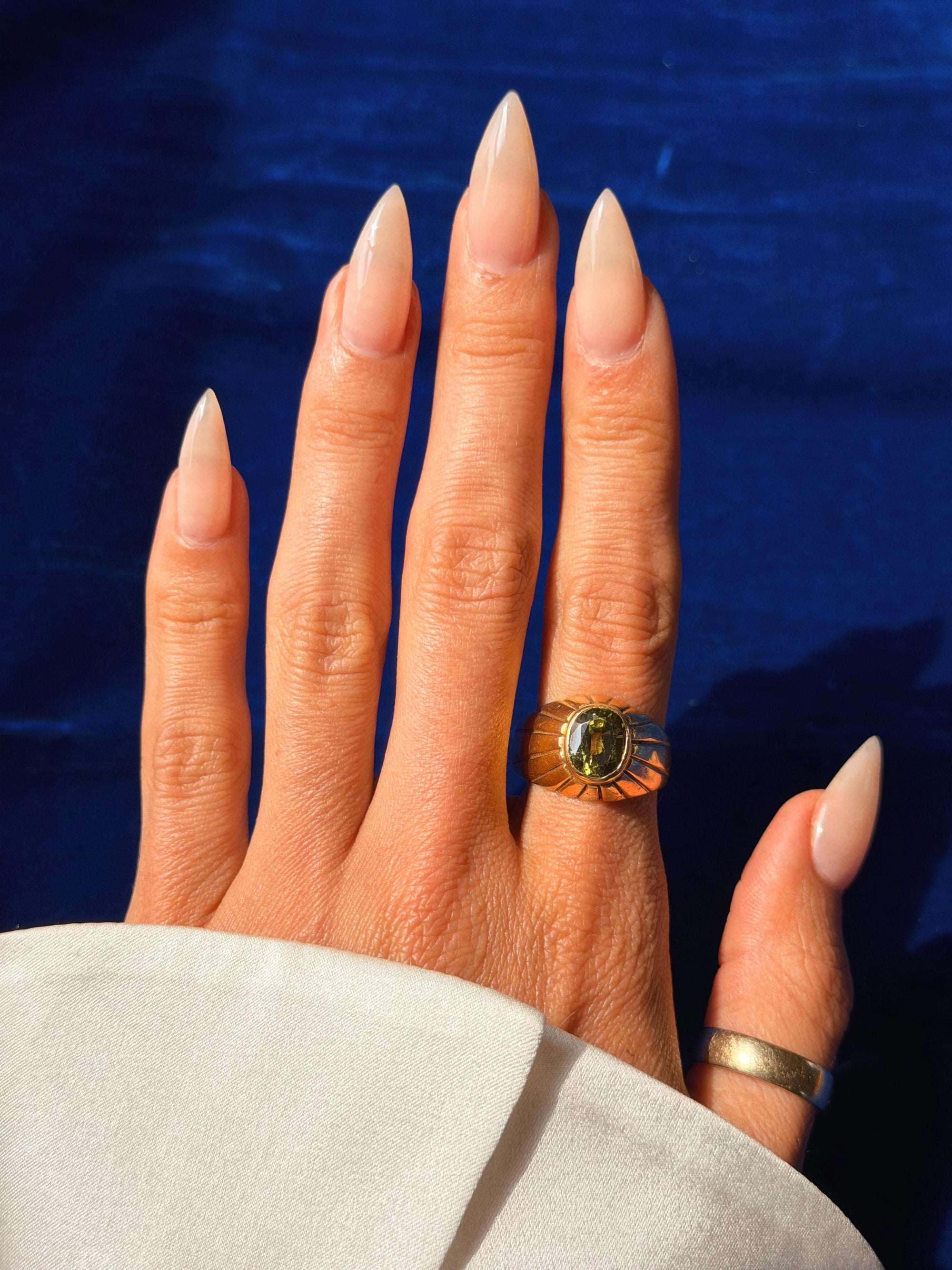 THE ROLLING HILLS AND GREEN MEADOWS ARE WHERE MY WILD HEART IS FREE // VINTAGE PERIDOT RING
