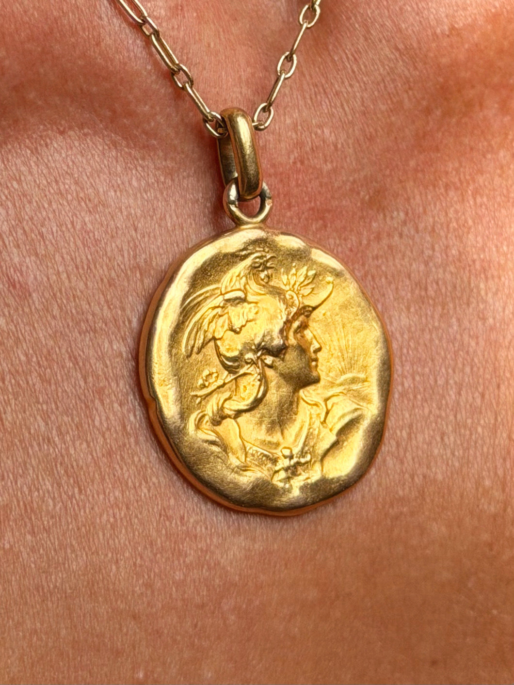 VICTORIOUS GALLIA // HEAVY ART NOUVEAU FRENCH MEDAL