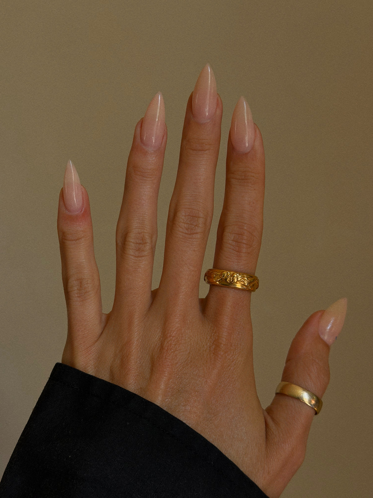 KISS ME UNDERNEATH THE GENTLE ROCKING OF THE SEA // CARRERA Y CARRERA LOVERS KISS RING SZ 8