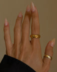 KISS ME UNDERNEATH THE GENTLE ROCKING OF THE SEA // CARRERA Y CARRERA LOVERS KISS RING SZ 8