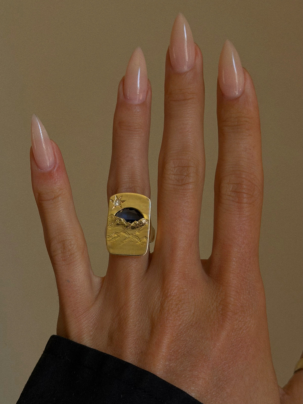 FOLLOW ME TO WHERE THE BLUE MOON DIPS BEHIND THESE GOLDEN MOUNTAINS // BLUE SAPPHIRE MOUNTAIN LANDSCAPE SIGNET RING
