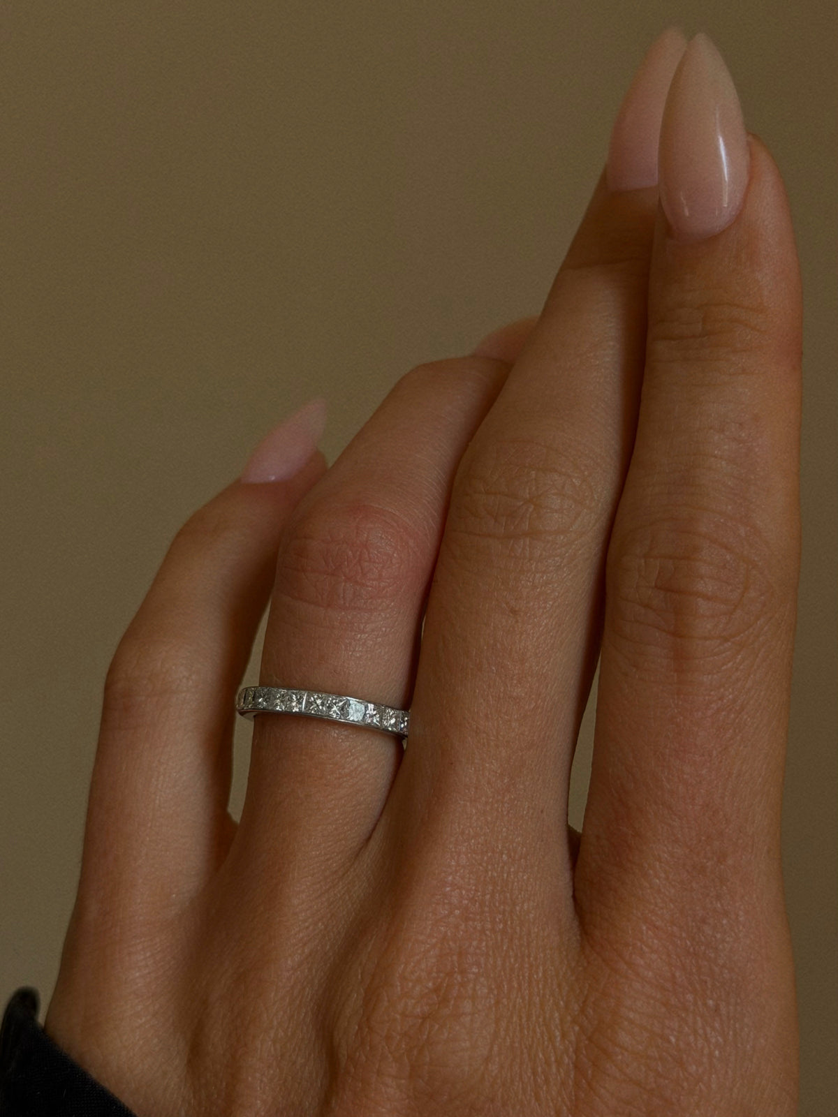 OF CINDERS AND BRICK FIREPLACES // CARRÉ CUT DIAMOND ETERNITY BAND SZ 4.25
