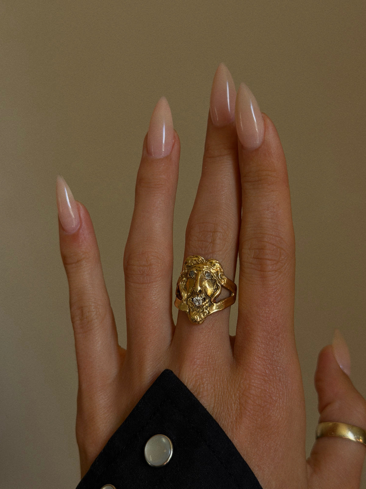 OF RIP VAN WINKLE AND DREAMING OF TALL TALES // VINTAGE WISE OLD MAN MASK RING