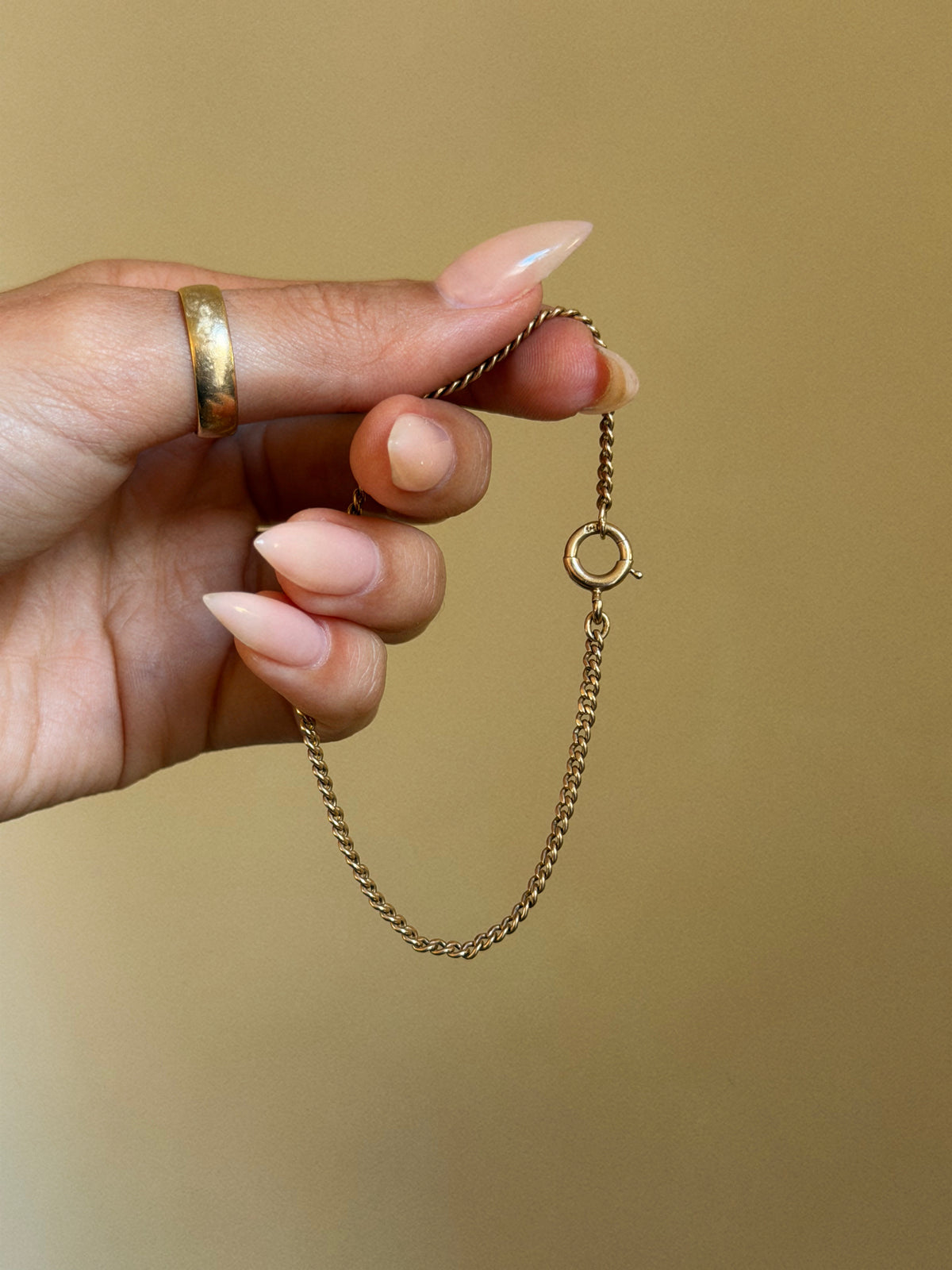 OF CHAINS AND THE ONES I LIKE TO SEE AGAINST YOUR SKIN // 8IN MINI CURB WITH BOLT CLIP