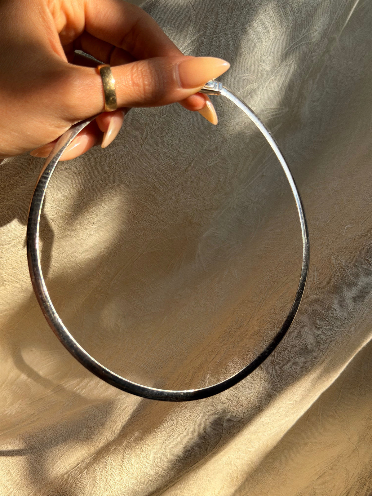 WORSHIP ME IN MY DARK AND IN MY LIGHT // REVERSIBLE WHITE AND YELLOW GOLD OMEGA COLLAR