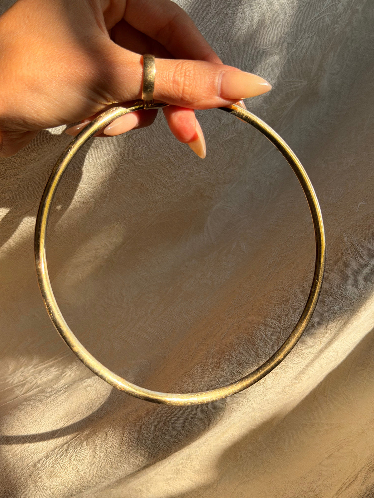 WORSHIP ME IN MY DARK AND IN MY LIGHT // REVERSIBLE WHITE AND YELLOW GOLD OMEGA COLLAR