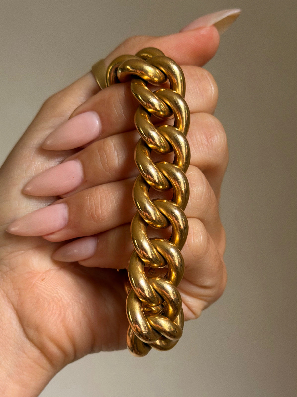 OH, I AM VERY CERTAIN YOU HAVE NO IDEA WHO YOU ARE MESSING WITH // MEGA 18K GOLD CURB LINK BRACELET