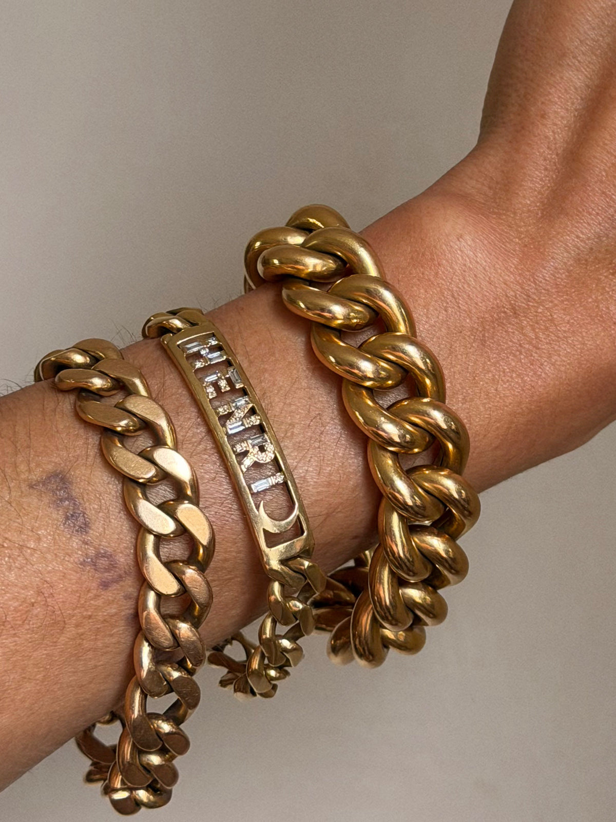 OH, I AM VERY CERTAIN YOU HAVE NO IDEA WHO YOU ARE MESSING WITH // MEGA 18K GOLD CURB LINK BRACELET