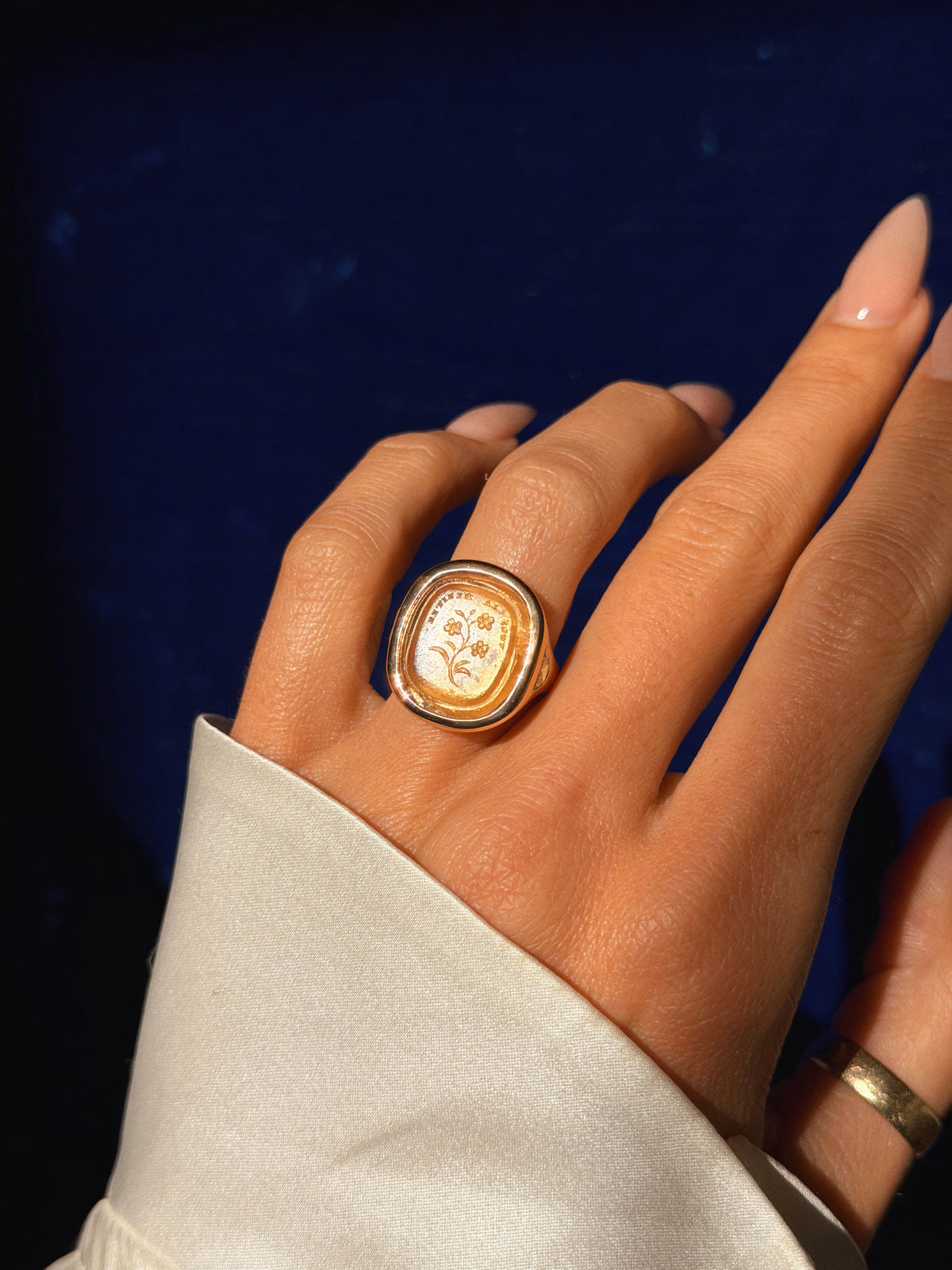 "VOUS LA MÉRITEZ", DARLING YOU DESERVE IT // FRENCH GEORGIAN ERA WAX SEAL WITH FORGET ME NOT POSEY