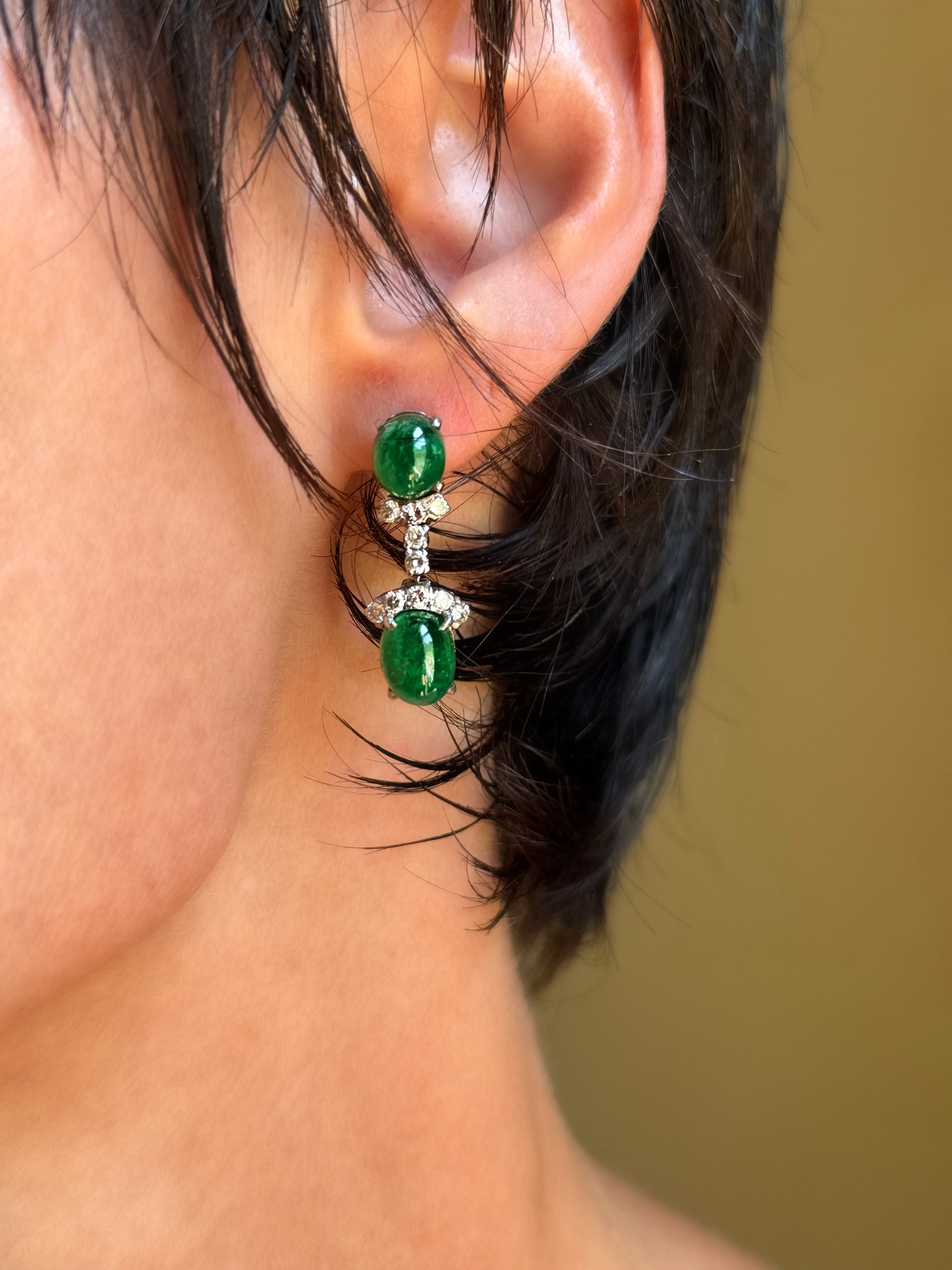 THERE WAS SPLENDOR, SPLENDOR ALL AROUND // VINTAGE EMERALD AND DIAMOND EARRINGS