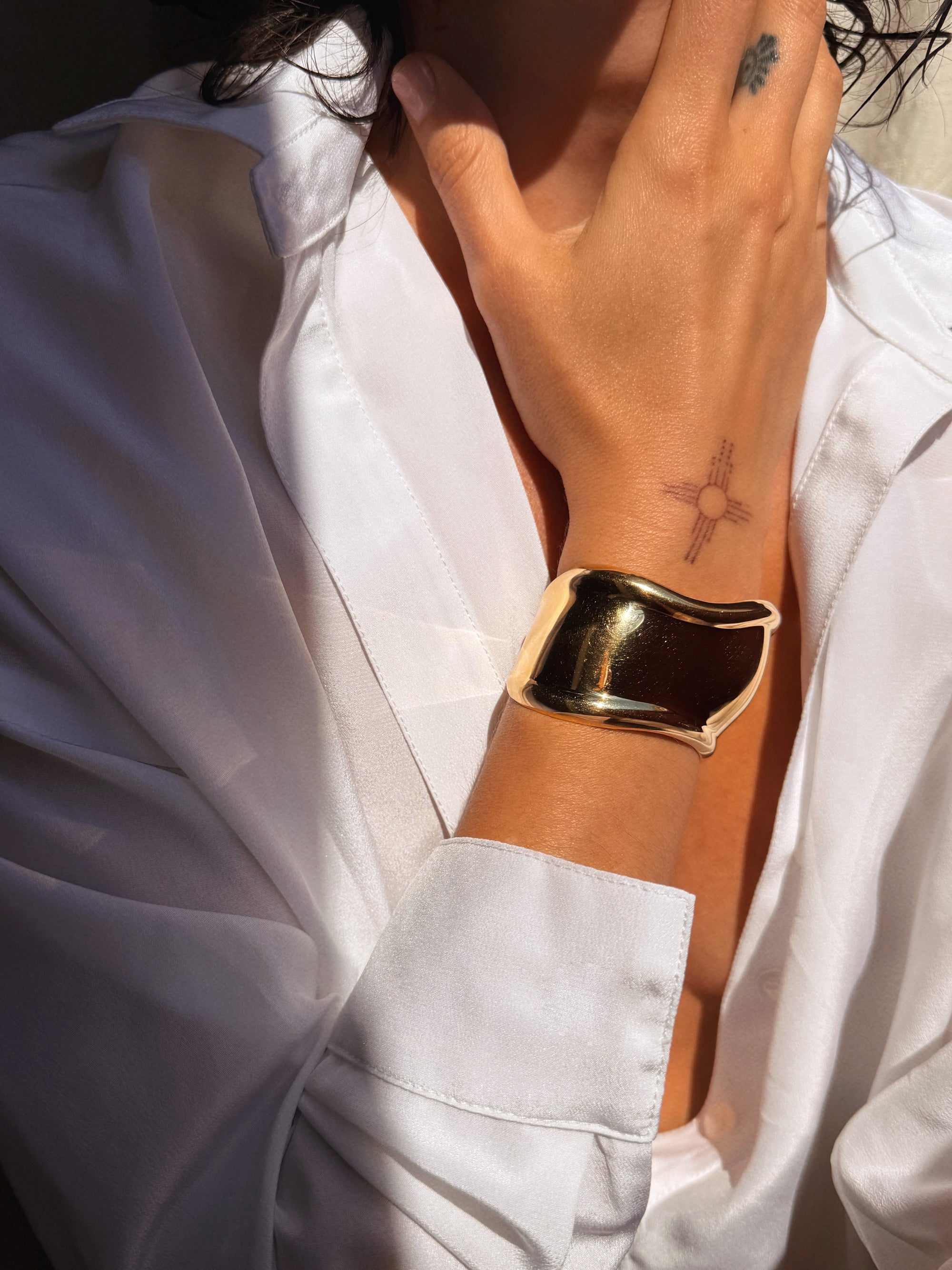 ELSA PERETTI HAD A BONE TO PICK // ELSA PERETTI SMALL BONE CUFF IN SZ MEDIUM WITH BOX