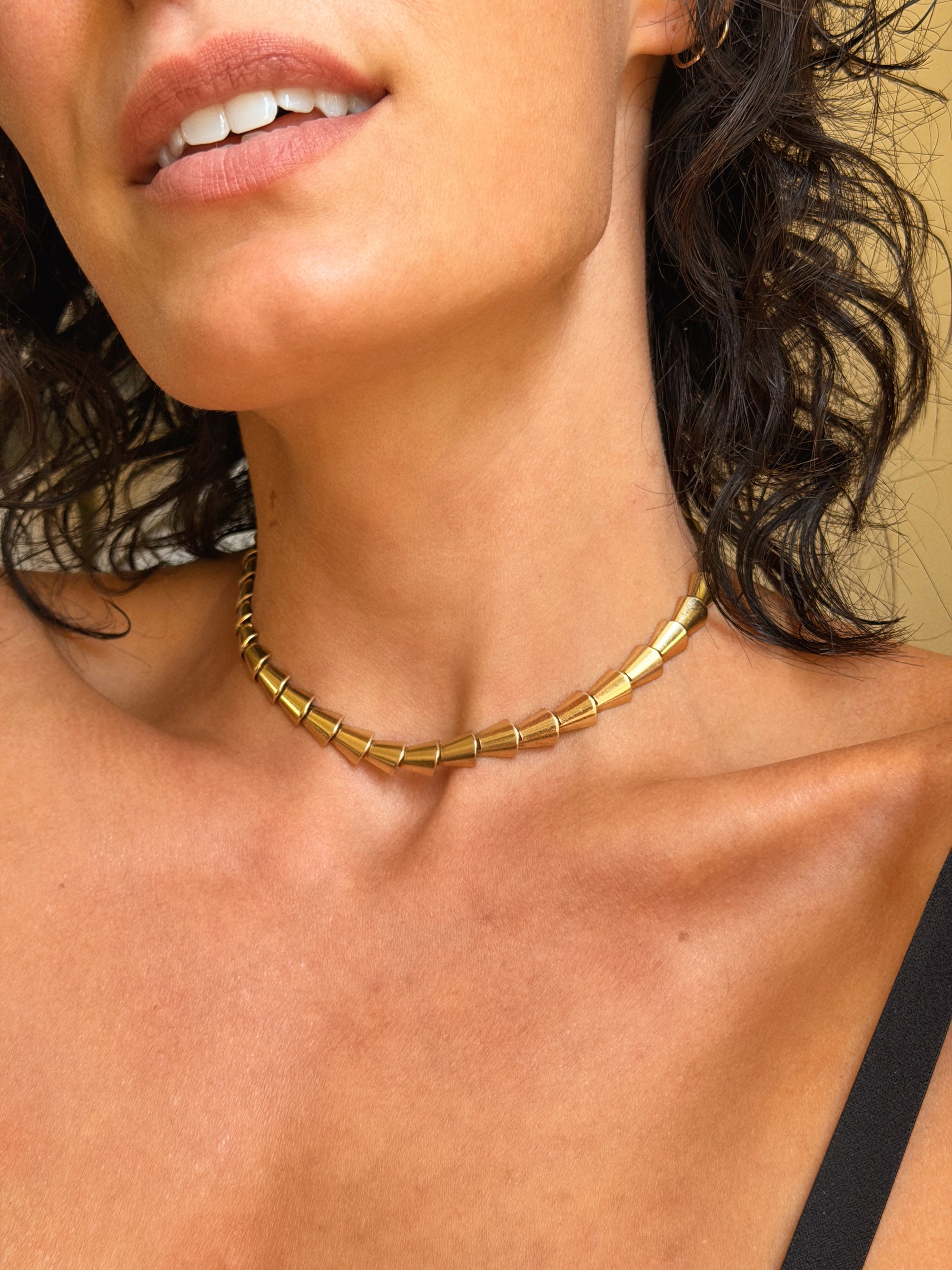 I MOVE SLOWLY AND WITH INTENTION LIKE A SNAKE WEAVING IN THE GRASSES // VINTAGE GOLD ARTICULATED CHOKER COLLAR