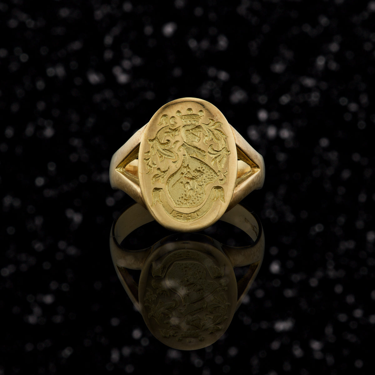 THE CREST RING