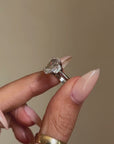 LOVE ME LIKE THIS AND DON'T EVER LET IT STOP // VINTAGE 3.01ct OVAL DIAMOND ENGAGEMENT RING