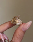 NOW AIN'T YOU JUST THE PRETTIEST LITTLE SHOW PONY // VINTAGE GOLD HORSESHOE RING