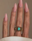 THERE IS A NEST OUTSIDE MY WINDOW AND HERE, LIFE IS SAFE AND WARM // BEAUTIFUL VINTAGE 18K GOLD AND TURQUOISE RING