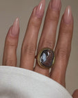 A NEMEAN LION FOR THE PATH TOWARDS OLYMPUS // GEORGIAN BANDED AGATE CAMEO OF HERCULES AND THE NEMEAN LION