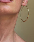 YOU SWAY AND CURVE LIKE THE LOW BRANCHES OF A WILLOW TREE // VINTAGE 18K GOLD HOOPS