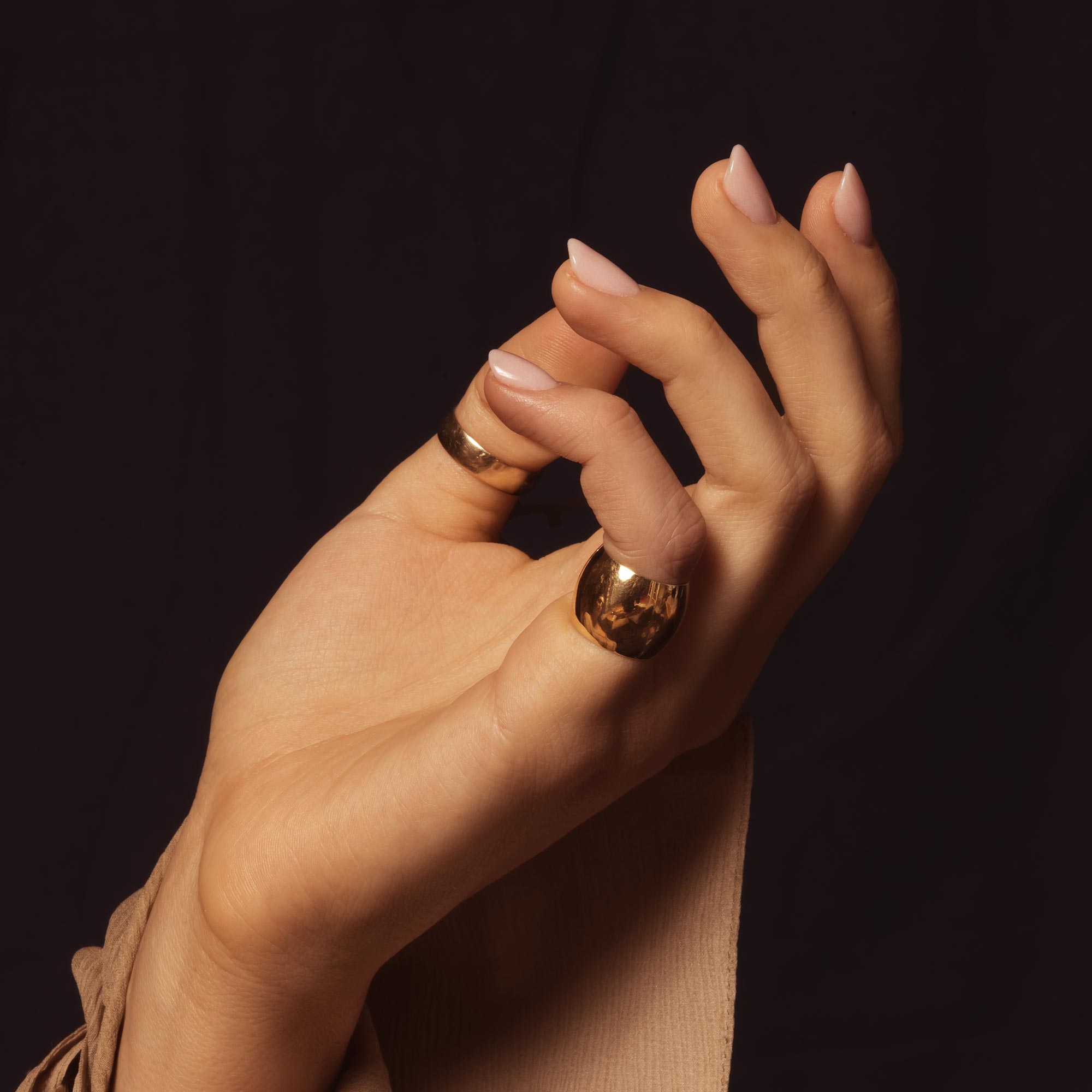 THE MANTRA BAND - The Moonstoned